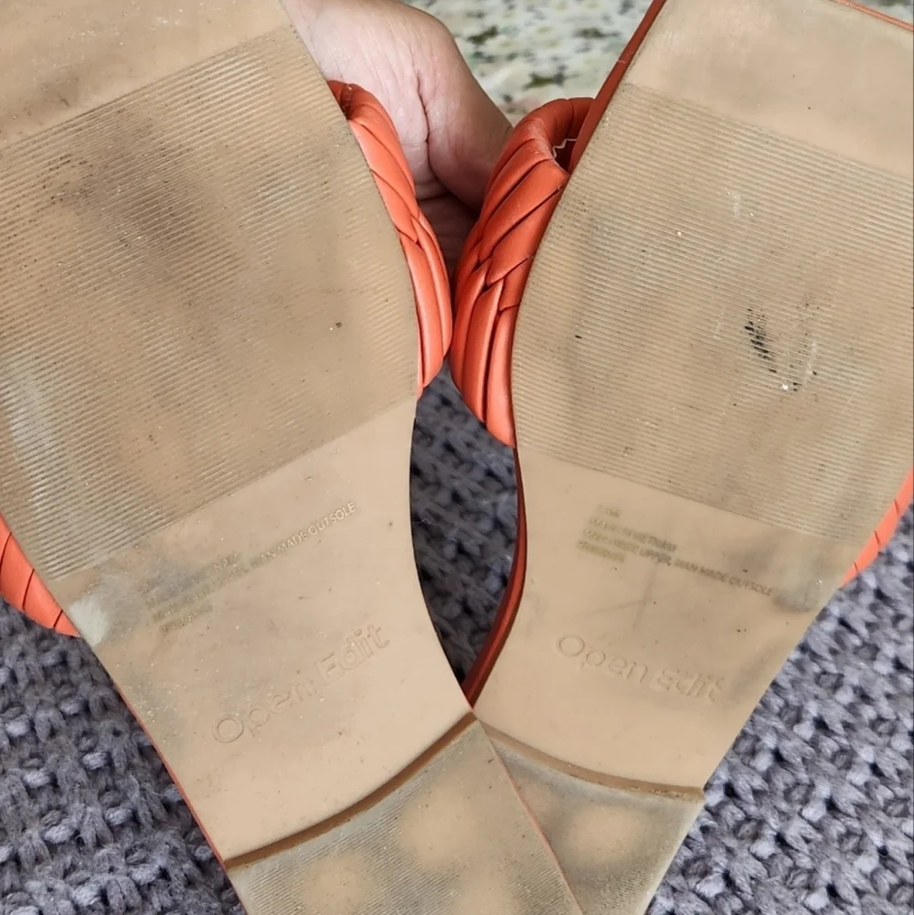 Sz 9.5 Open Edit Sandals